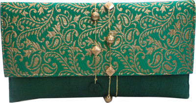 

Bhamini Party Green Clutch