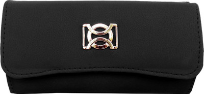 

Purseonality Casual Black Clutch