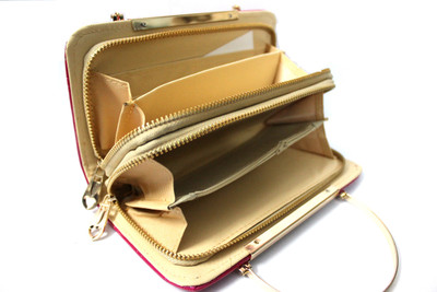 

R.M lifestyle Casual Pink Clutch