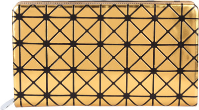 

One Look Casual Gold Clutch