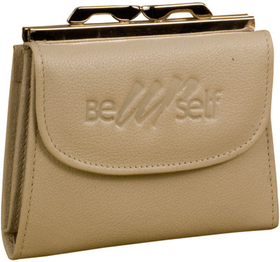 

eZeeBags Casual Beige Clutch