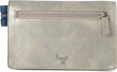 

Baggit Casual Silver Clutch