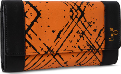 

Baggit Multicolor Clutch