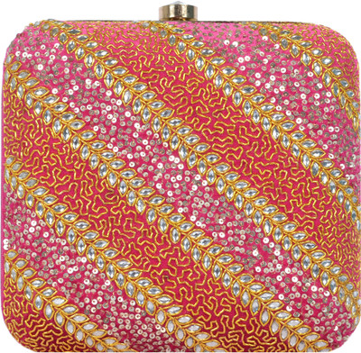 

Tooba Handicraft Party Pink Clutch