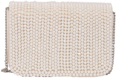 

Diwaah Party White Clutch