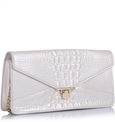 

Addons Casual White Clutch
