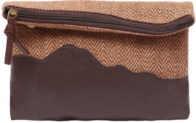 

Angesbags Casual Brown Clutch