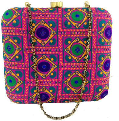

Luxury Living Party Pink Clutch