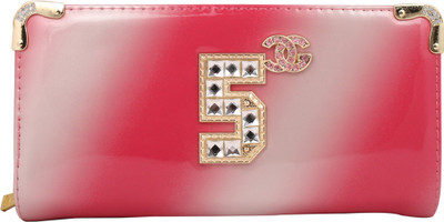 

Bazaar Pirates Party Pink Clutch