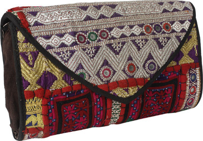 

Niremo Casual Red Clutch