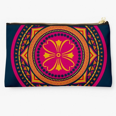 

Uptown18 Casual Multicolor Clutch