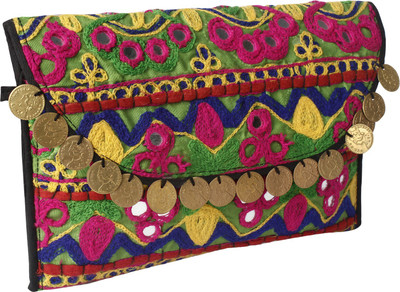 

Niremo Casual Green Clutch