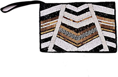 

Diwaah Party Black Clutch