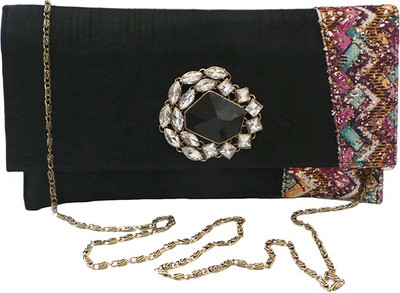 

Bhamini Party Black Clutch