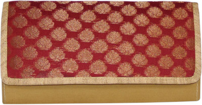

MK Casual Beige Clutch
