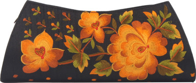 

Soulful Threads Party Black Clutch