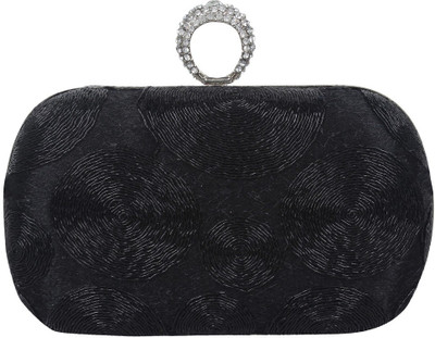 

PamperVille Party Black Clutch
