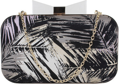 

PamperVille Party Black Clutch