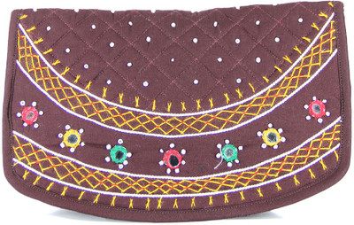 

Womens Cottage Casual Brown Clutch