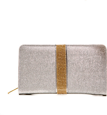 

Styles n More Party Silver Clutch