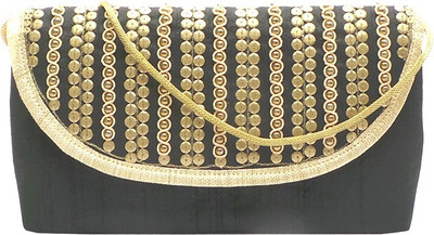 

Bhamini Party Black Clutch