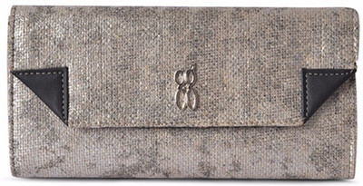 

Baggit Casual Silver Clutch
