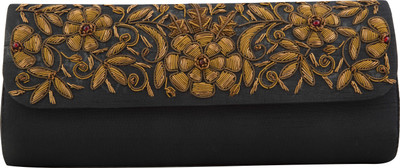 

Merci Casual Black Clutch
