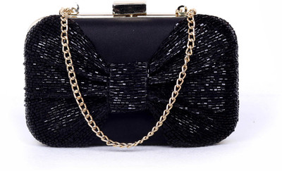 

Diwaah Party Black Clutch