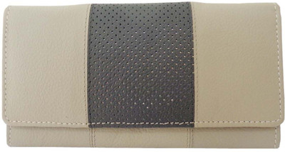 

Style 98 Casual Beige Clutch