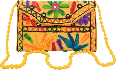 

Arisha kreation Co Casual Yellow Clutch