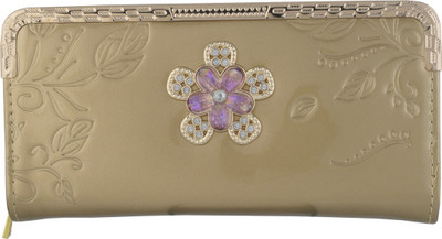 

Badru Casual Beige Clutch