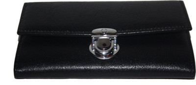 

PE Formal Black Clutch