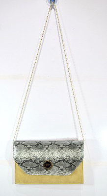 

Moochies Casual Multicolor Clutch