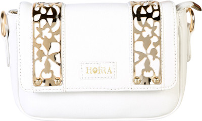 

Horra Casual White Clutch