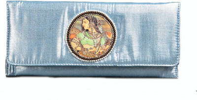 41% OFF on Favola Casual Silver Clutch