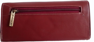 

Fiable Casual Tan Clutch