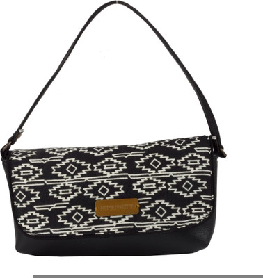 

Hepburnette Casual Black Clutch