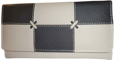 

Style 98 Casual Beige Clutch