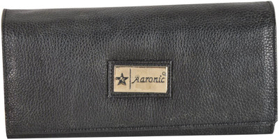 

Aaronic Casual Black Clutch