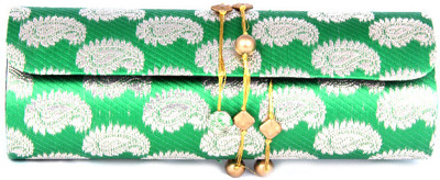 50% OFF on Favola Casual Green Clutch 50% OFF on Favola Casual Green Clutch
