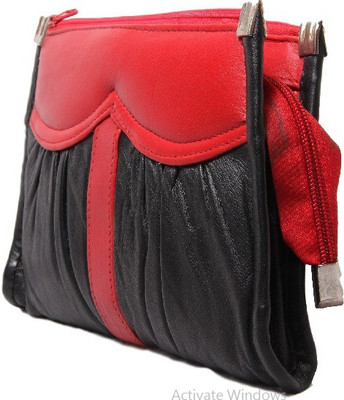 

UC Casual Black Clutch