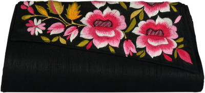 

Soulful Threads Party Black Clutch