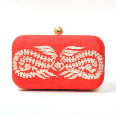 

Hepburnette Party Red Clutch