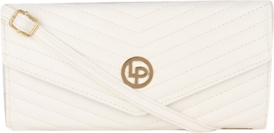 

Lino Perros Casual White Clutch