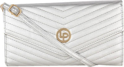

Lino Perros Casual Silver Clutch