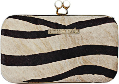 

Borsavela Casual Silver Clutch