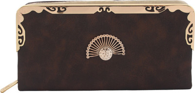 

MTE Party Tan Clutch