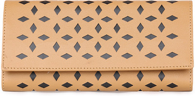 

Arfafashions Casual Beige Clutch
