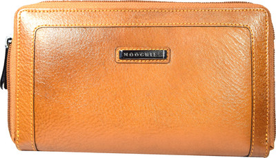 

Moochies Casual Tan Clutch