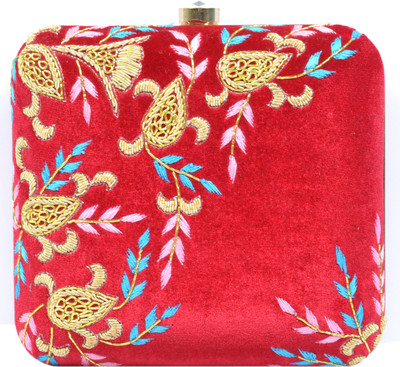 

Tooba Handicraft Party Red Clutch